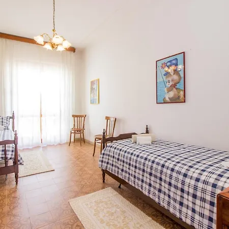 Apartmán Homealgherothree-room 6 Beds *
