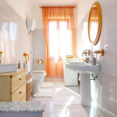 Apartmán Homealgherothree-room 6 Beds